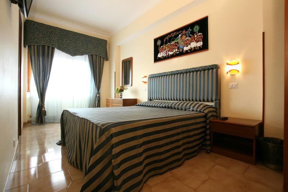 Tiburtina Hotel Holiday Roma Dış mekan fotoğraf