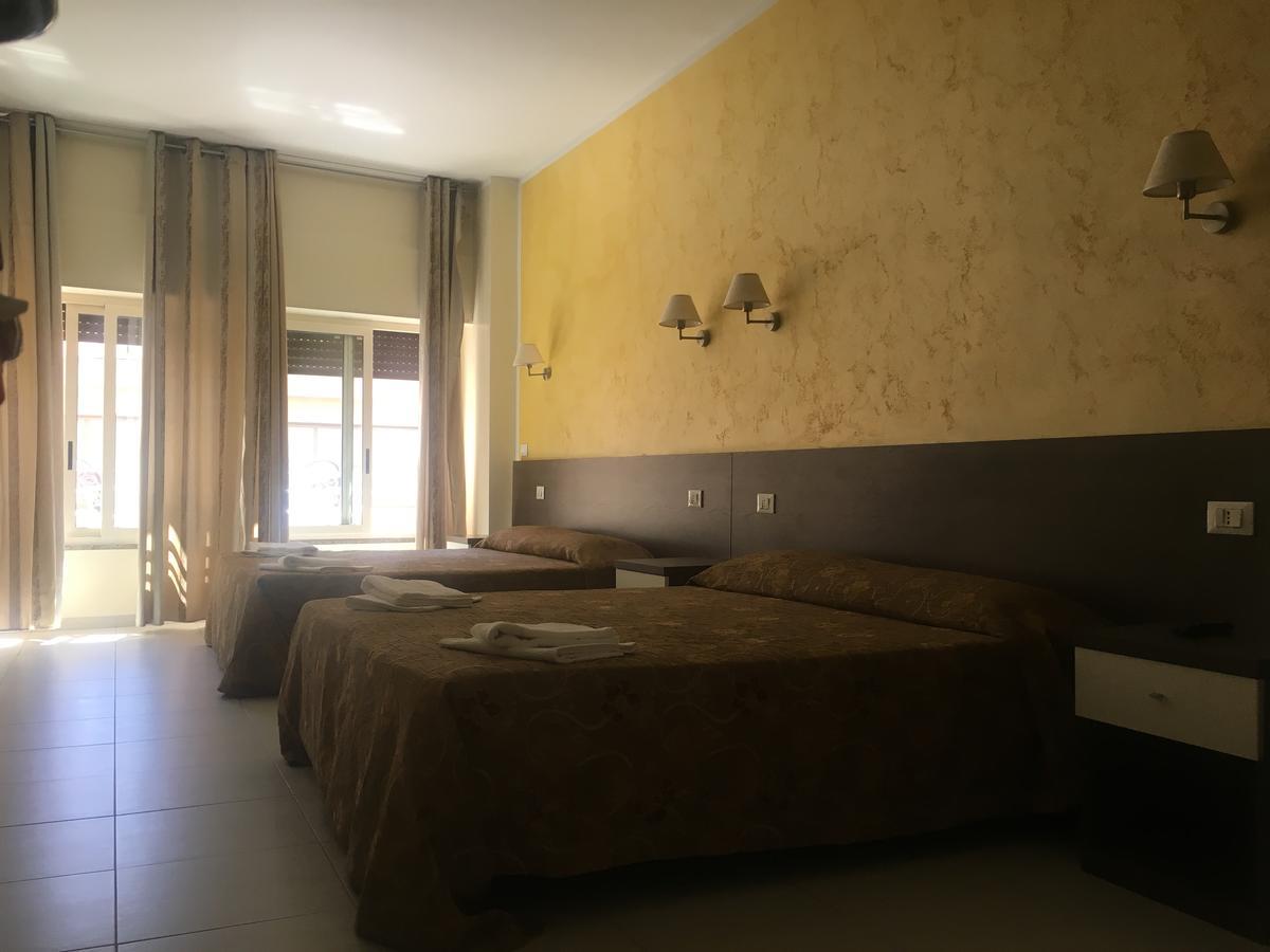 Tiburtina Hotel Holiday Roma Dış mekan fotoğraf